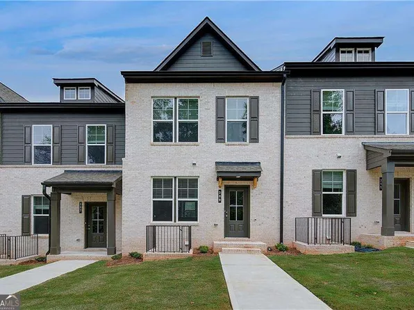 305 Daybreak Ln, Newnan, GA 30265