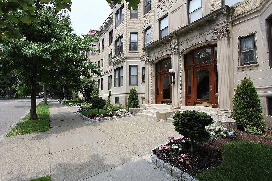 Freeman-St Paul Apartments — Photo 2