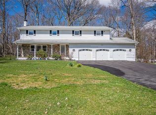 5 Cora Ln, Poughkeepsie, NY 12603