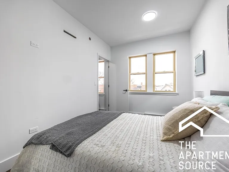 1556 W Hollywood Ave #3 — Photo 29