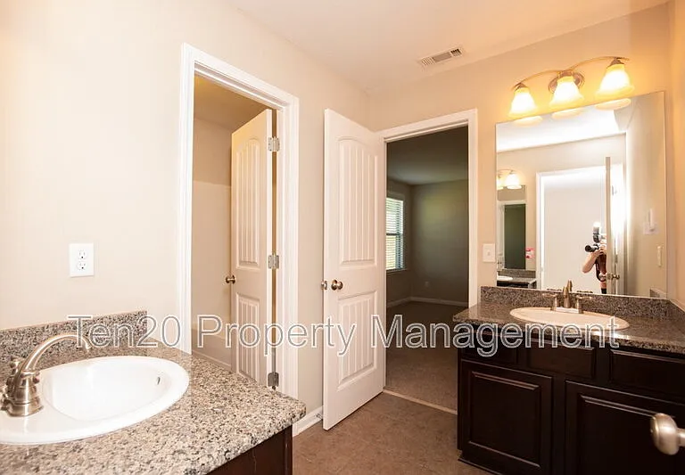 2510 Ridgewood Way — Photo 11