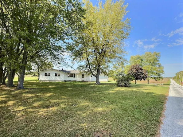 2392 N 500 E, Medaryville, IN 47957