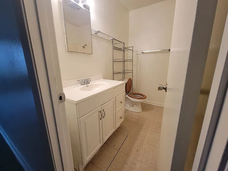 County View Apartments — Photo 37