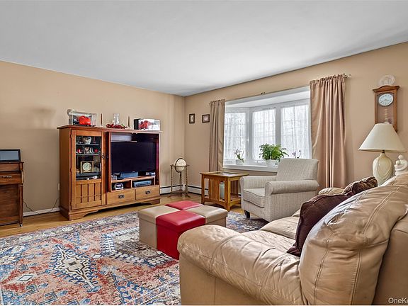 4th image of 830 N Broome Avenue