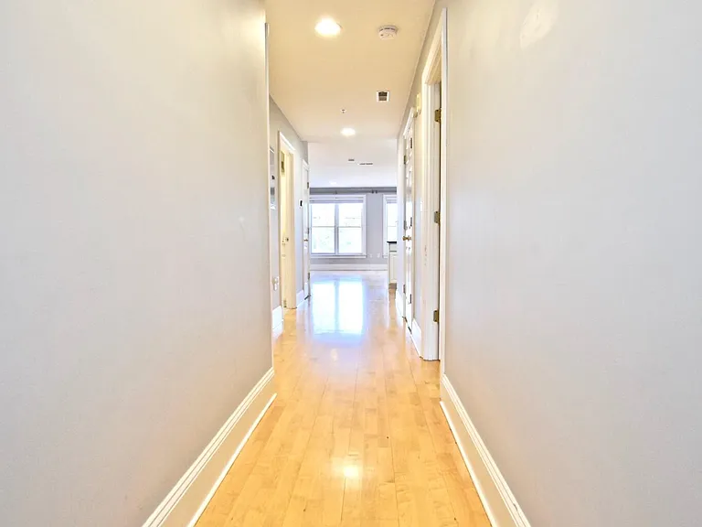 1306 Columbia Rd #3 — Photo 10
