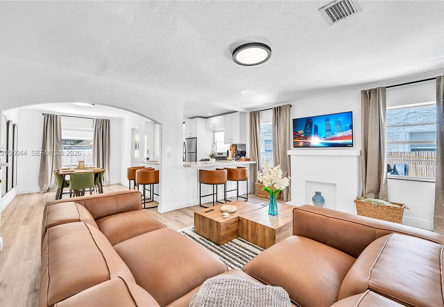 Banyan Place Amd & Extens — Photo 1