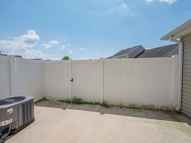 2127 Victory Gallop Ln — Photo 20