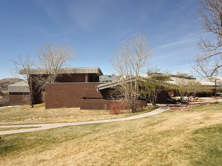 401 Tippen Pl — Photo 26