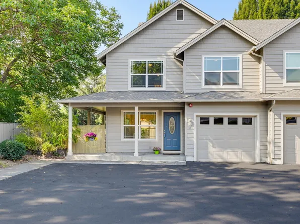 228 Talent Ave APT 8, Talent, OR 97540