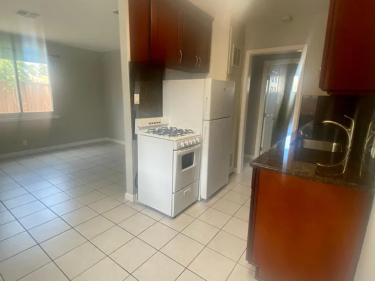 4410 Bassett St #10 — Photo 1