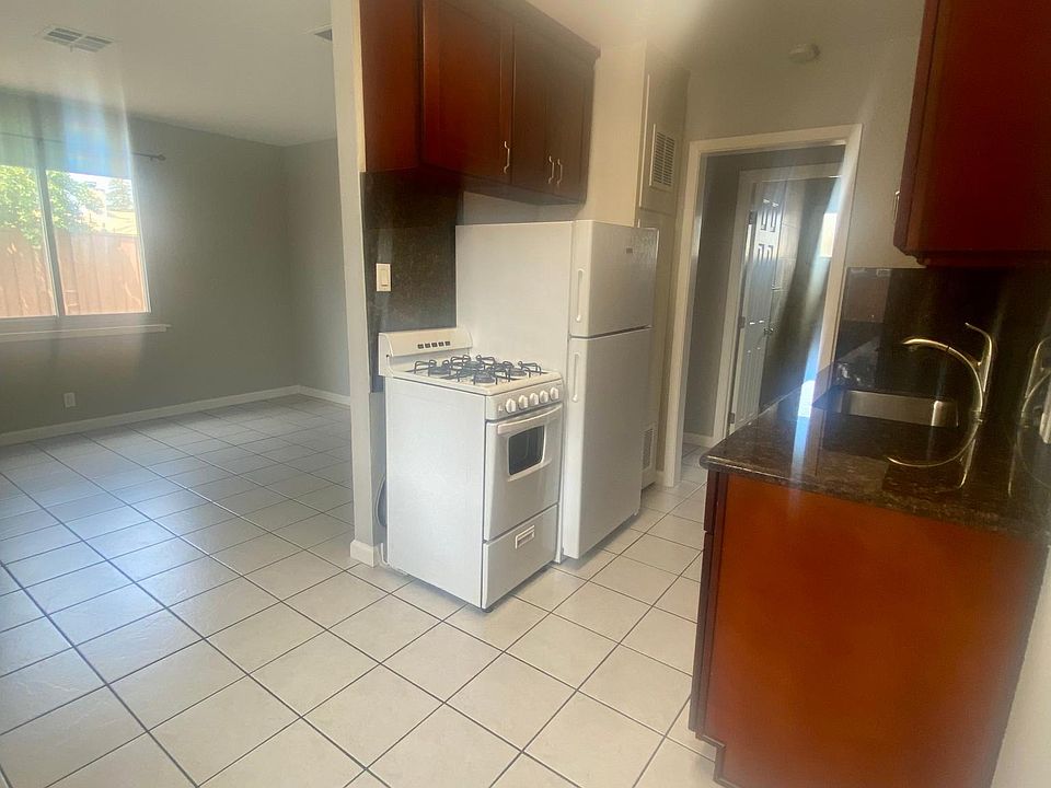 1st image of 4410 Bassett St APT 10