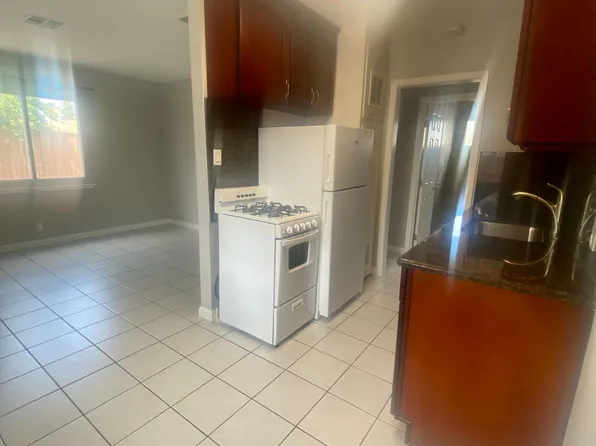 4410 Bassett St APT 10, Santa Clara, CA 95054