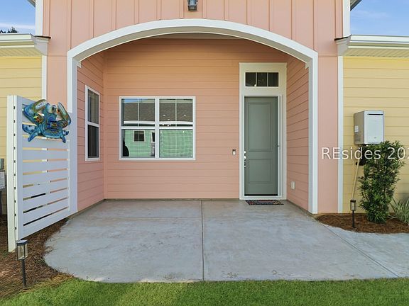 3rd image of 895 Harborside Dr