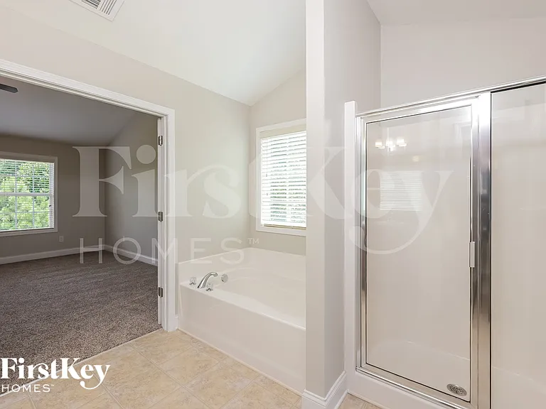 6275 Cove Creek Dr — Photo 10