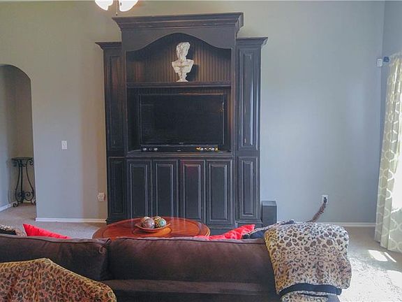 3rd image of 2832 NW 183rd St