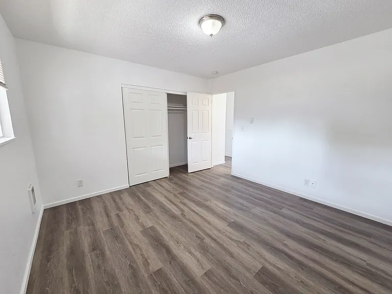Arlington Apartments — Photo 7