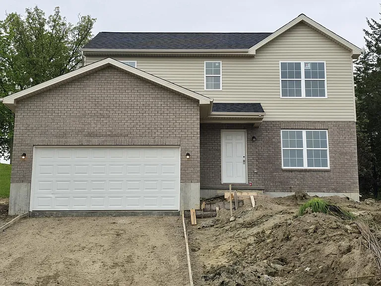 1050 Cedar Trail Ct — Photo 1