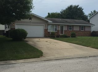 125 Indiana Ct, Warrensburg, IL 62573