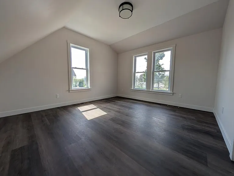 17334 N Main St — Photo 6