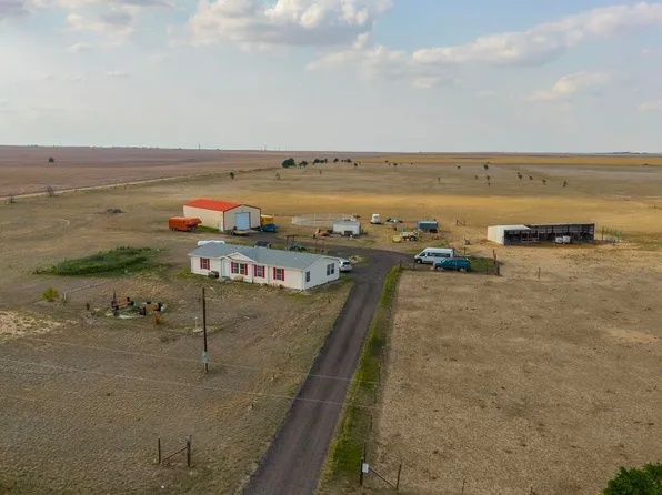 42605 E 112th Ave, Bennett, CO 80102