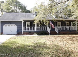 1140 Lakeview Ave, Richlands, NC 28574