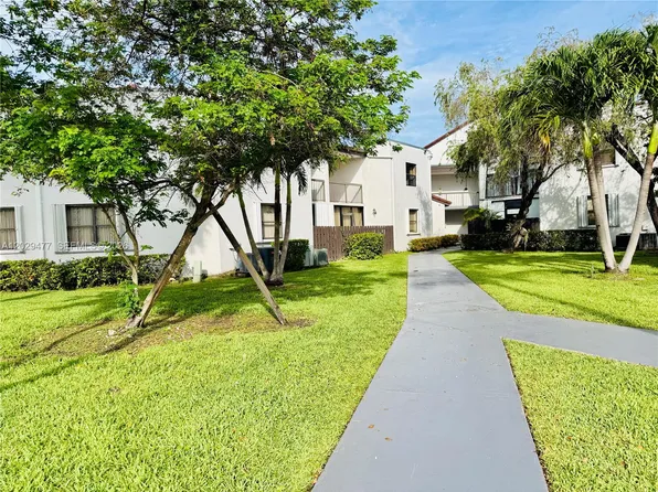 9429 Fontainebleau Blvd APT 201-33, Miami, FL 33172