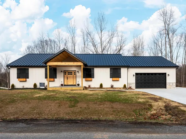 670 Berry Rd, Howard, OH 43028