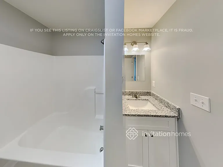 410 Queens Dr SW — Photo 16