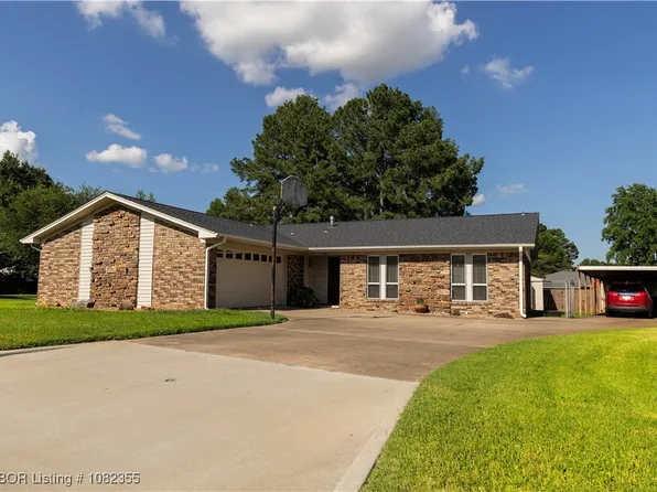 7901 Clover Dr, Fort Smith, AR 72908