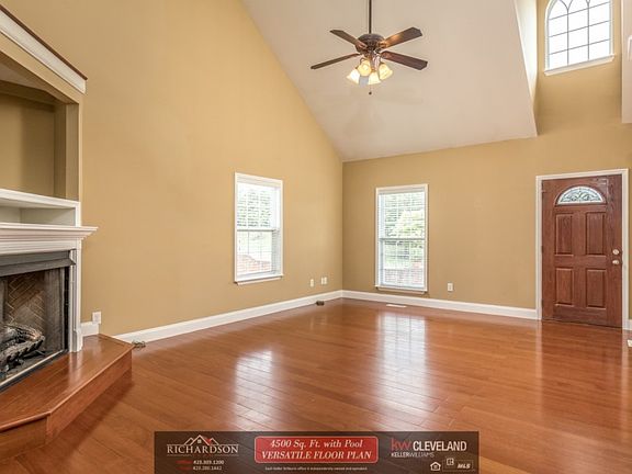 4th image of 165 Southern Oaks Dr SE