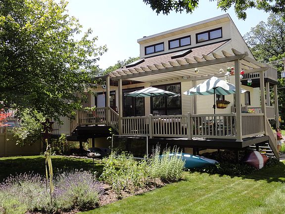 2nd image of 6292 Lake Dr