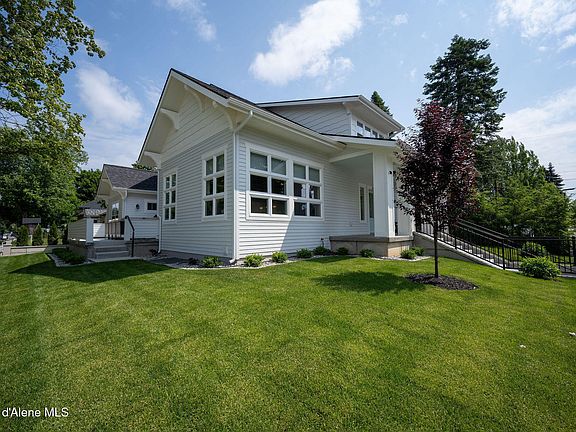 5th image of 215 W Foster Ave