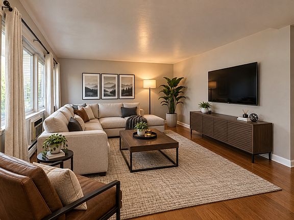 2nd image of 7540 N Ridge Ave #2C