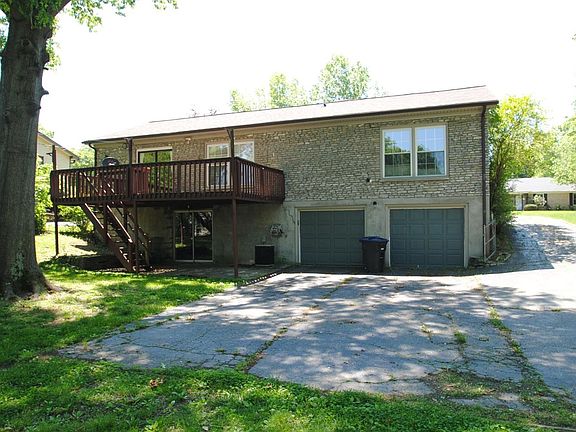 2nd image of 323 Parkwood Pl