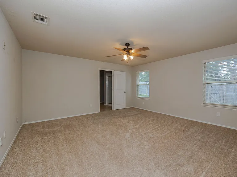 2544 Saldana Dr — Photo 18