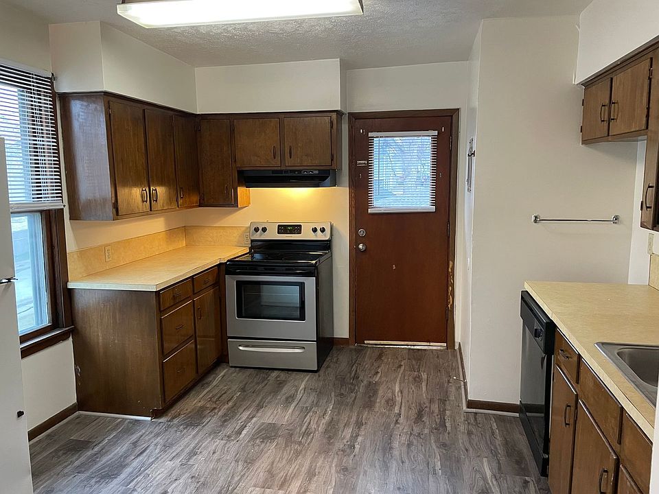 1st image of 107 Glen Ave APT 2