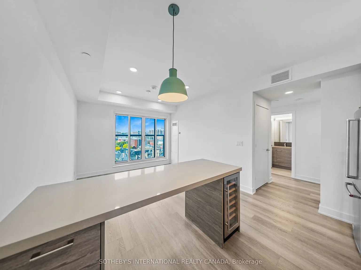 2 bed, $4,910 — Photo 3