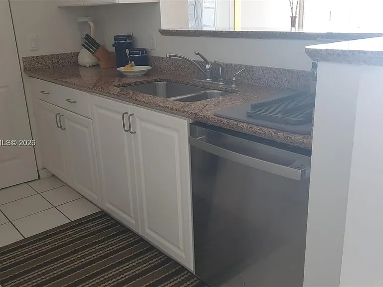 1155 Brickell Bay Dr #3007 — Photo 10