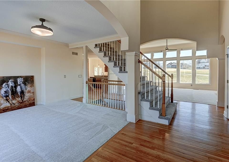 しえる 9625 Cailler Dr, Lenexa, KS 66220 | Zillow
