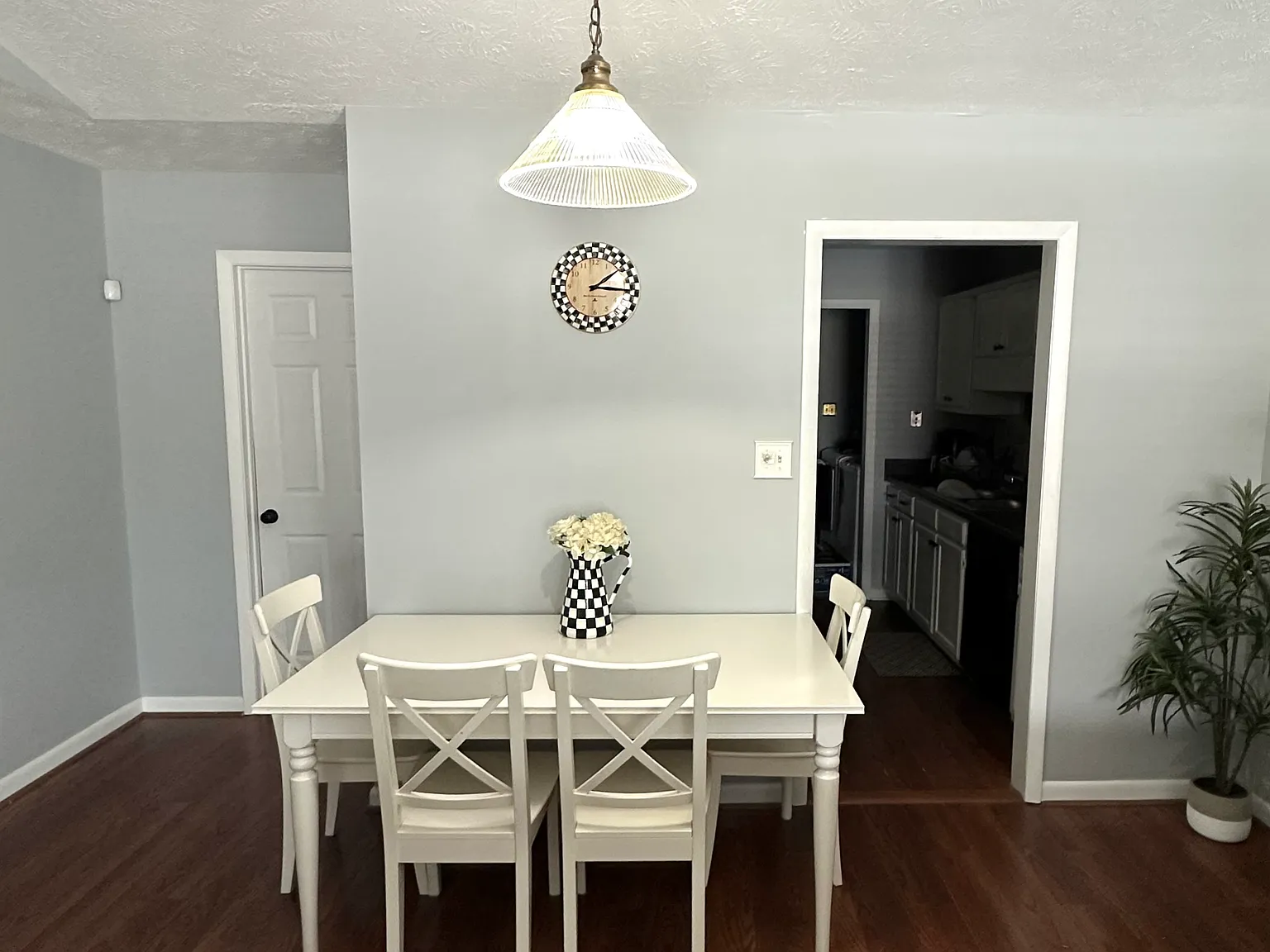 2 bed, 950 sqft, $1,185 — Photo 4