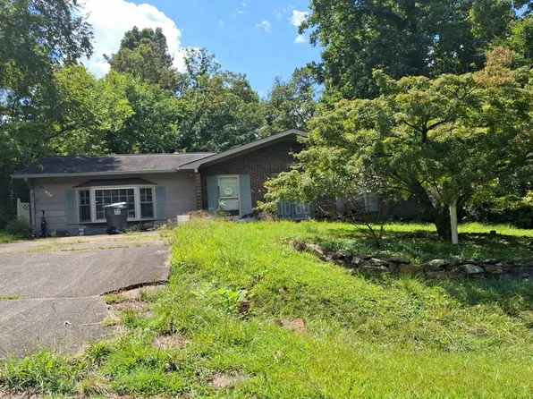 803 Mountain Dr, Anniston, AL 36206
