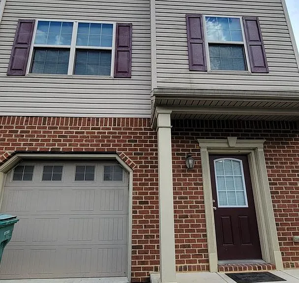 6417 Creekbend Dr — Photo 3