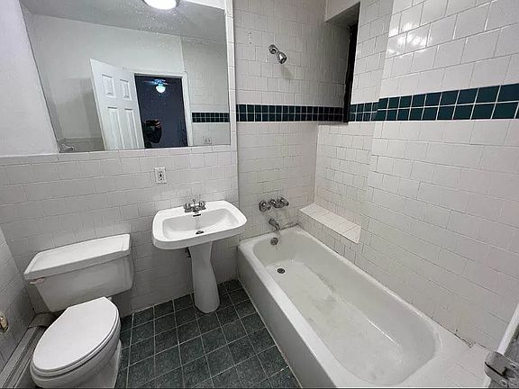 4th image of 57 Clinton St APT 2A