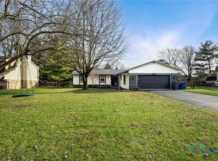 2129 Plum Leaf Ln, Toledo, OH