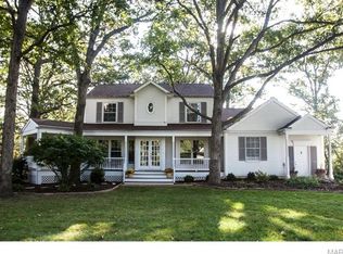 968 Hanna Rd, Ballwin, MO 63021
