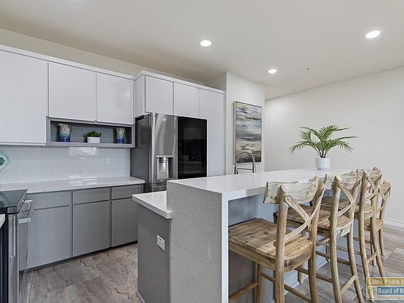 4th image of 116 E Cora Lee Dr #C