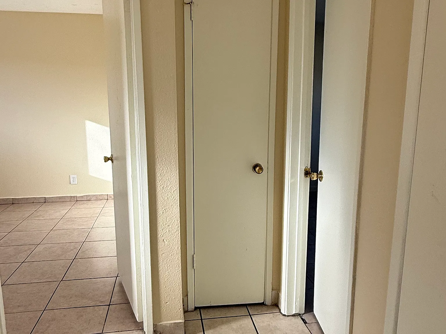 2 bed, 880 sqft, $1,260 — Photo 2