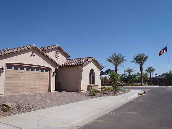 front exterior left view