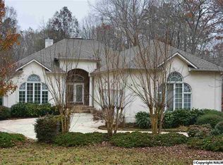 303 Creekwood Dr, Union Grove, AL 35175