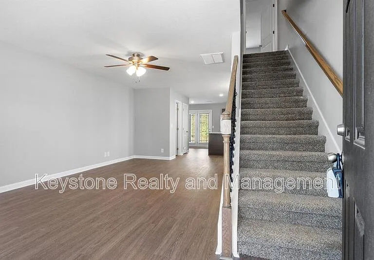 206 Woodland Valley Ln — Photo 3